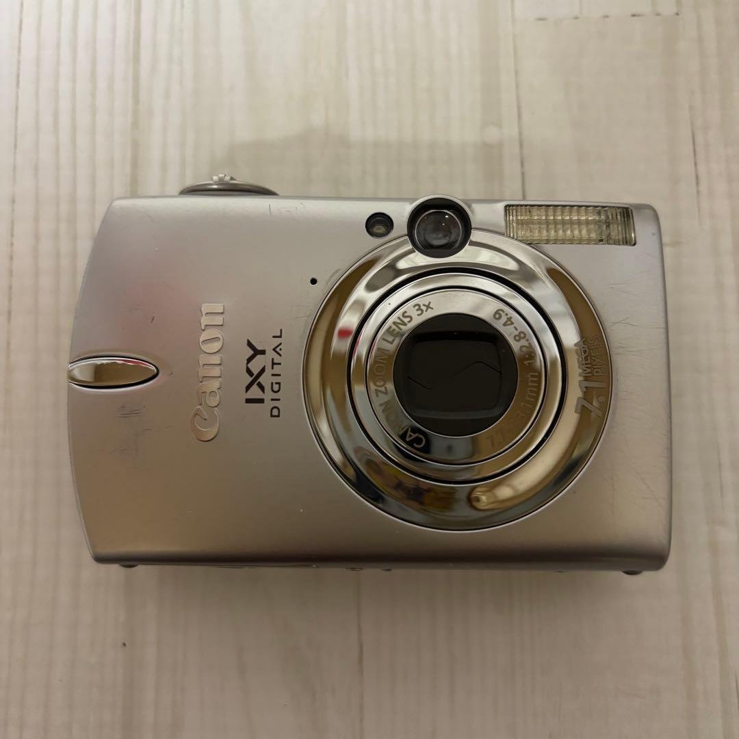 美品 キャノン IXY 700 コンパクトデジカメ　シルバー　動作確認済