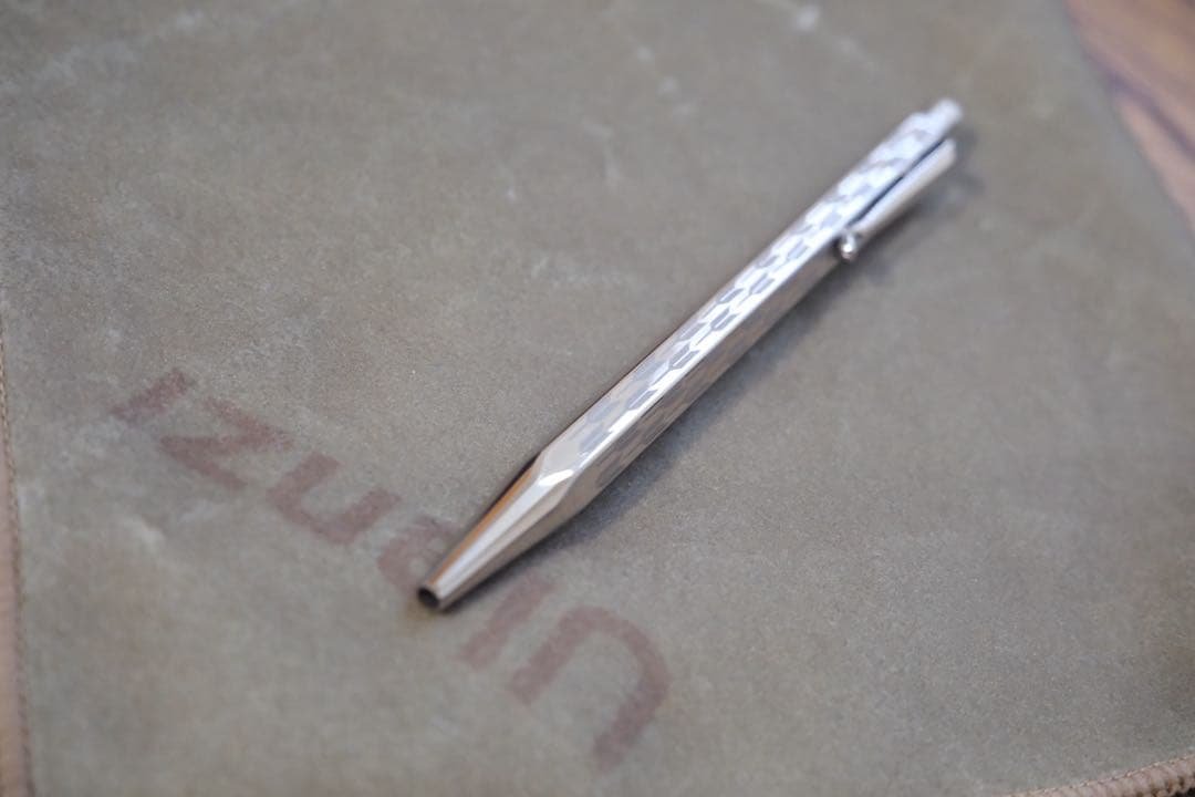 CARAN D'ACHE（カランダッシュ） 日本限定 エクリドール やがすり