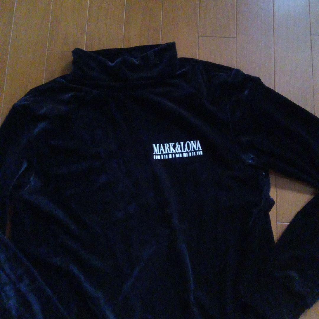 MARK&LONA ブラック ハイネックシャツ