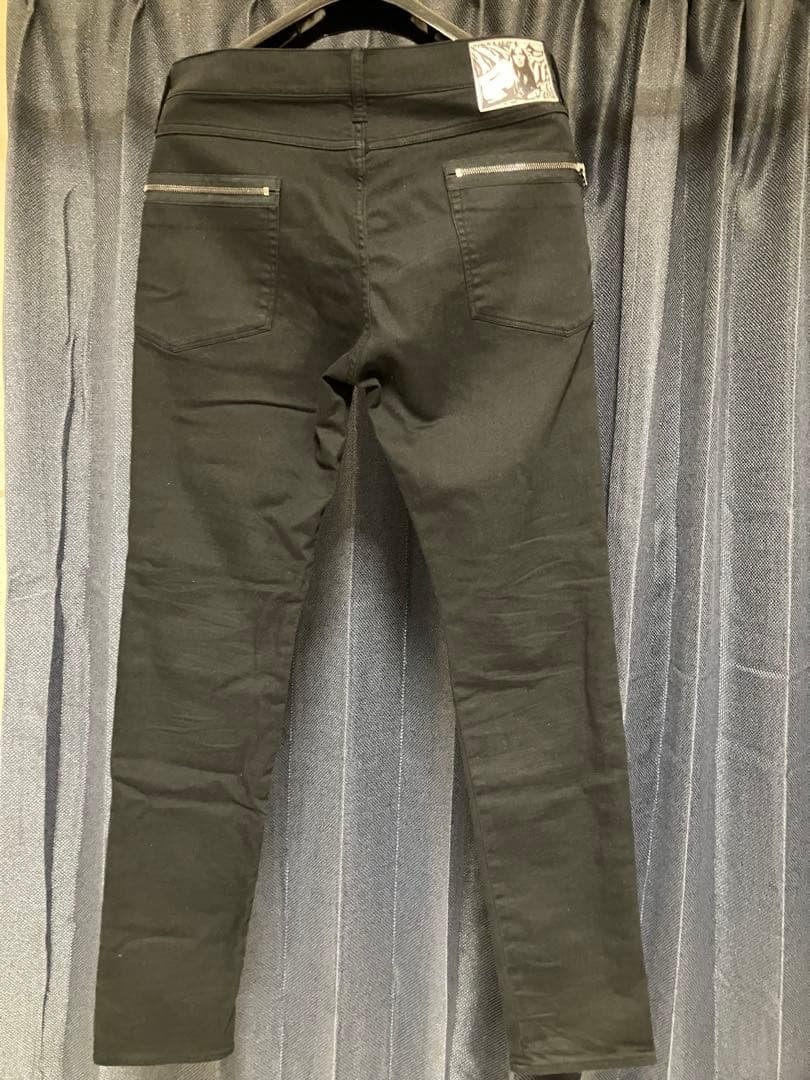 ヒステリックグラマー　ブラック　スタッズデニム　31インチ　ひざ開き加工