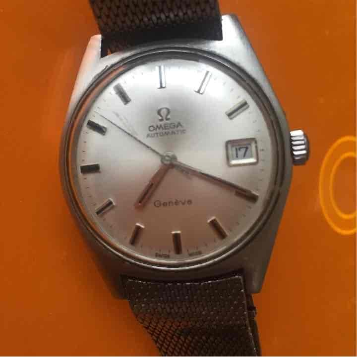 Omega Autmatic.  自動巻 機械時計