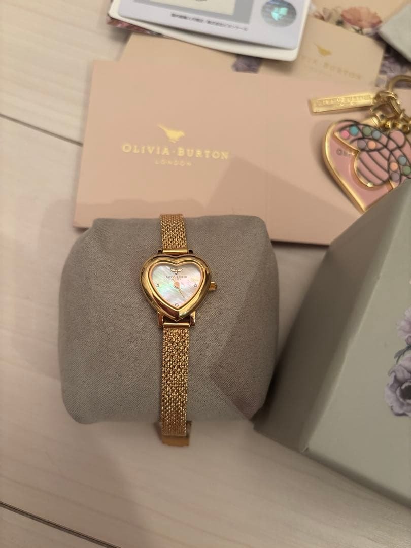 オリビアバートン　ハート　ゴールド　腕時計