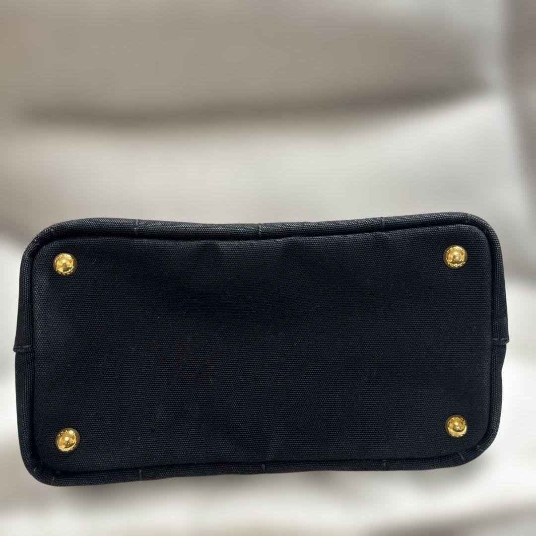 PRADA カナパ