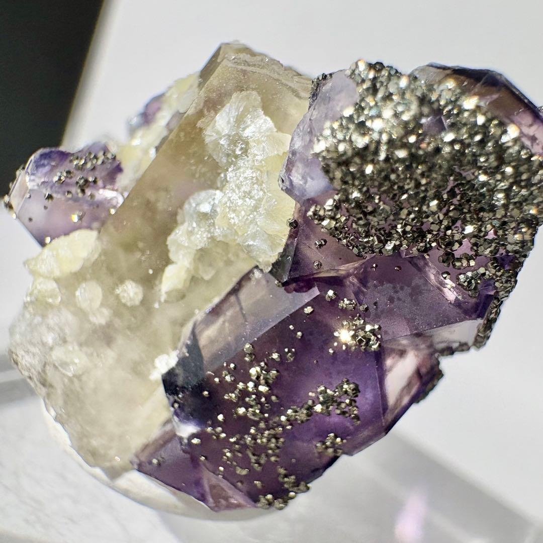 516 中国 内モンゴル産 レアタイプ フローライト&パイライト&クォーツ