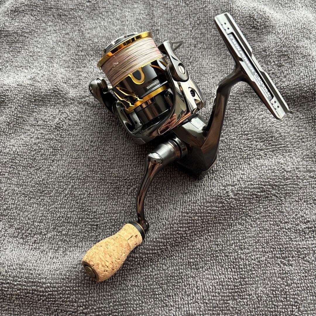 20ツインパワー C2000S スピニングリール