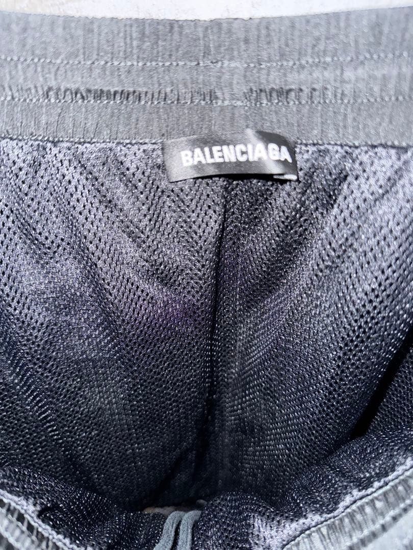 BALENCIAGA ショートパンツ