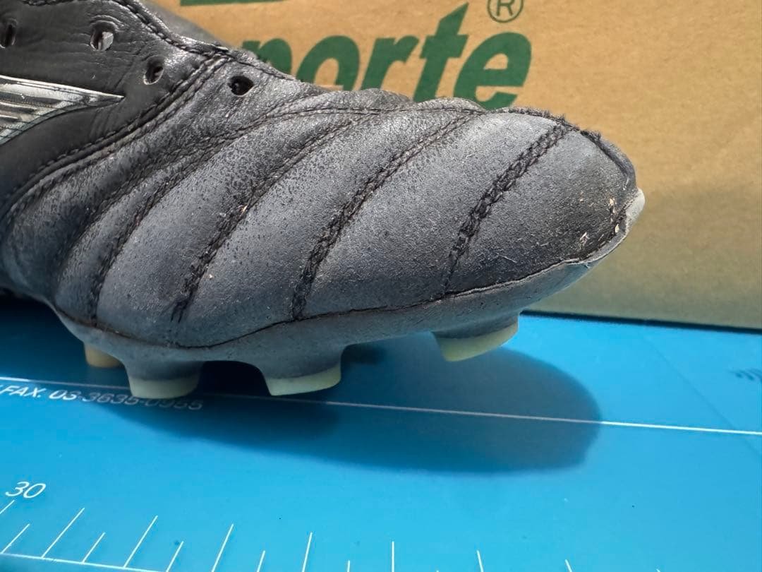 ミズノ　モレリア Neo 4中古サッカーシューズ　24.5cm