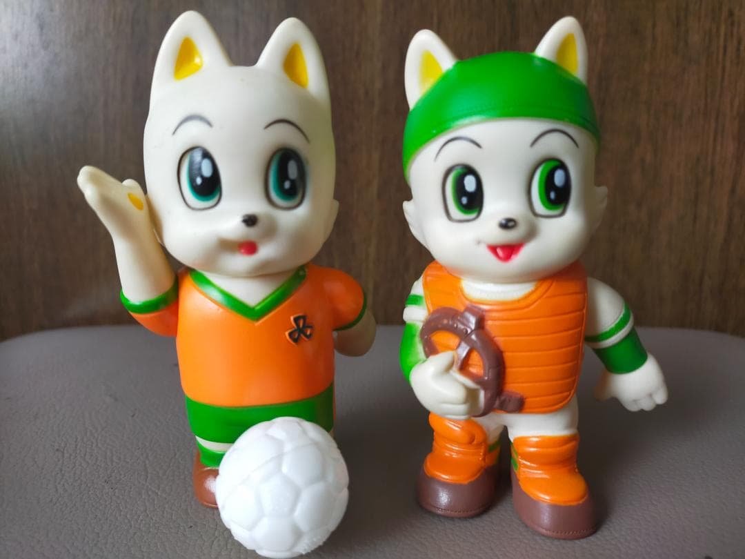三和銀行　ワンさくん　ソフビ貯金箱　　 ６個　①