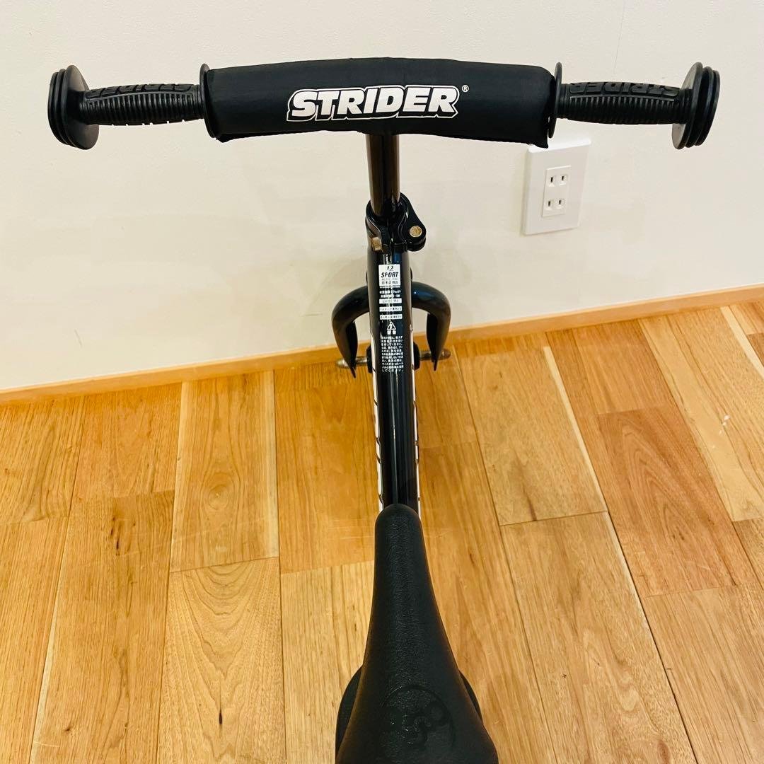 良品 ストライダー スポーツ バランスバイク 12インチ ブラック 黒